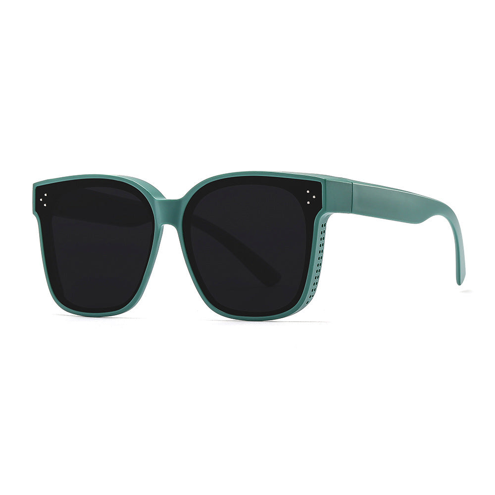 Dame firkantet solbrille med beskyttende UV-filter og stilfull ramme Skanto