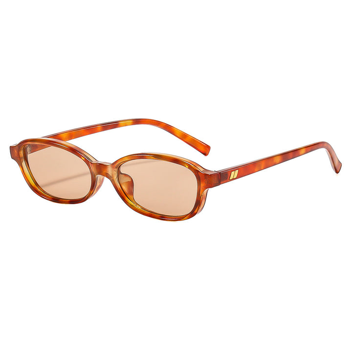 Dame fashionable solbriller i stilren oval design med UV-beskyttelse Skanto