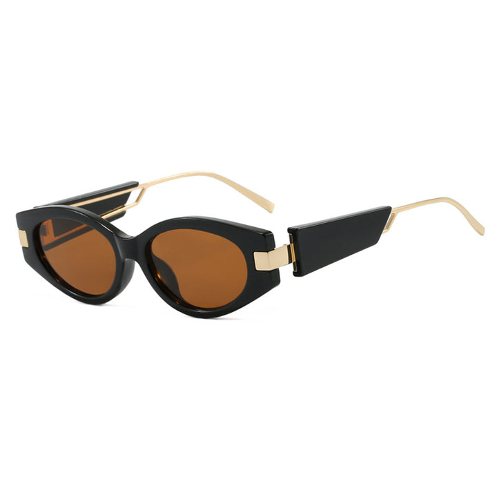 Dame elegant Cat-Eye solbriller med gullige detaljer Skanto