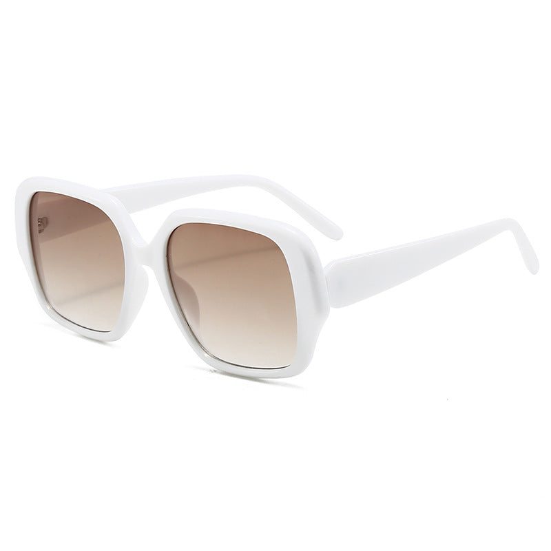 Dame moterisk kvadratisk solbrille med bred ramme Skanto