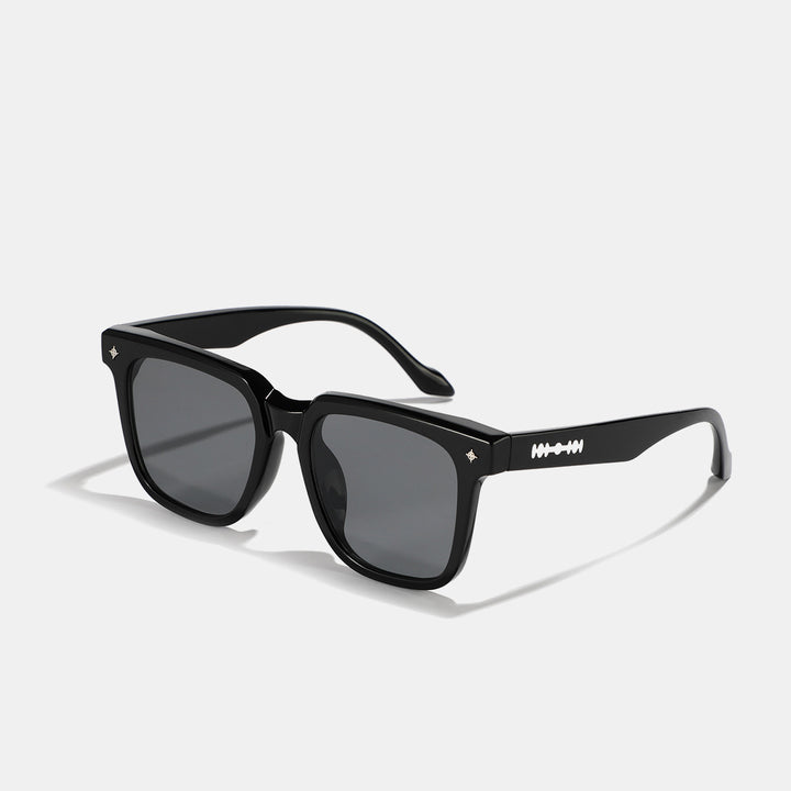 Dame modische firkantet solbrille med stilfullt skjoldpatt-design Skanto
