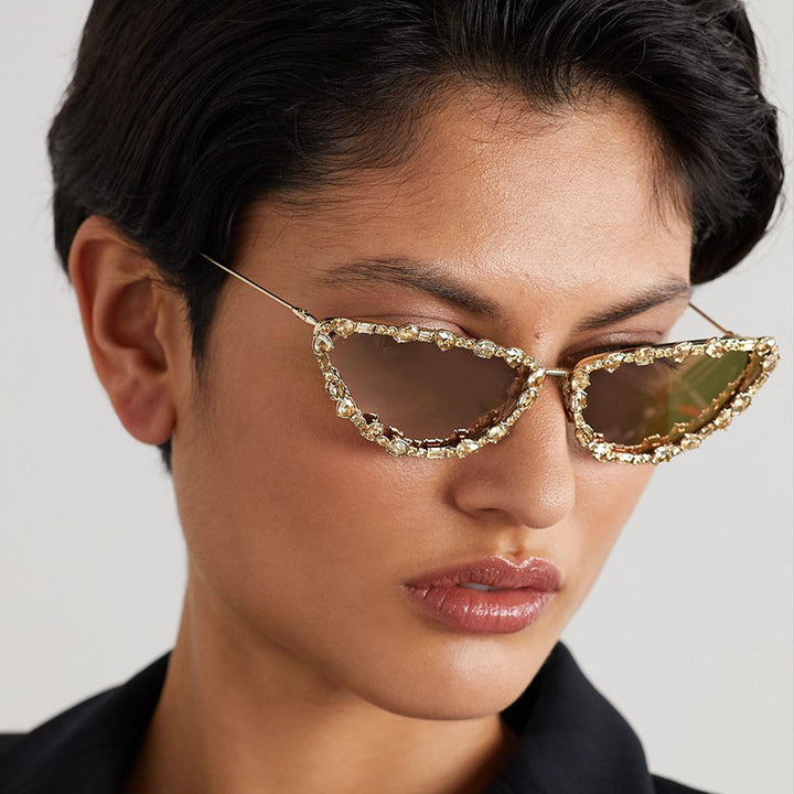 Dame elegant Cat-Eye solbriller med glamorøs steindekorasjon Skanto