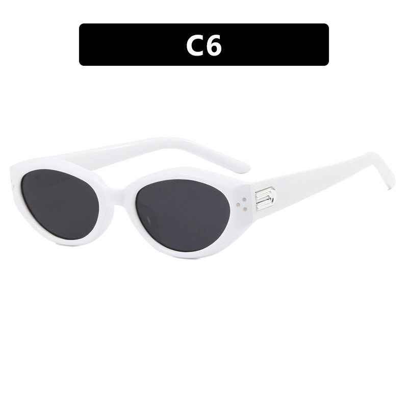 Dame Cat-Eye solbriller med elegant plastisk ramme Skanto
