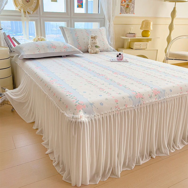 Dame Elegant og dekorativ sengeteppe-sett med lyst blomsterdesign Skanto