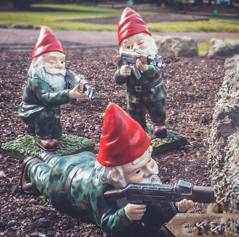 Skanto | Militær Hagegnom med Kamuflasjeuniform