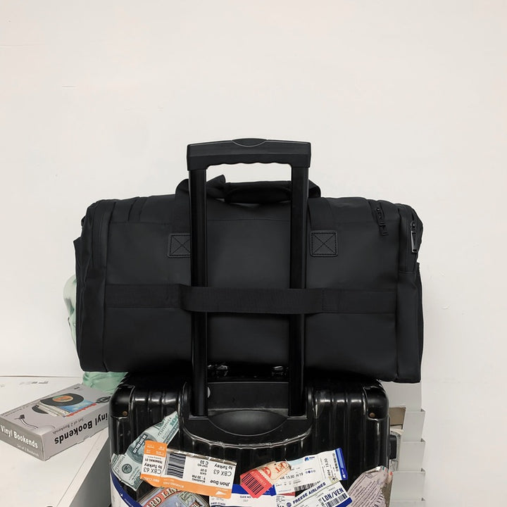 Multifunctionell sport bag med romslig hovedrom og praktiske lommer Skanto