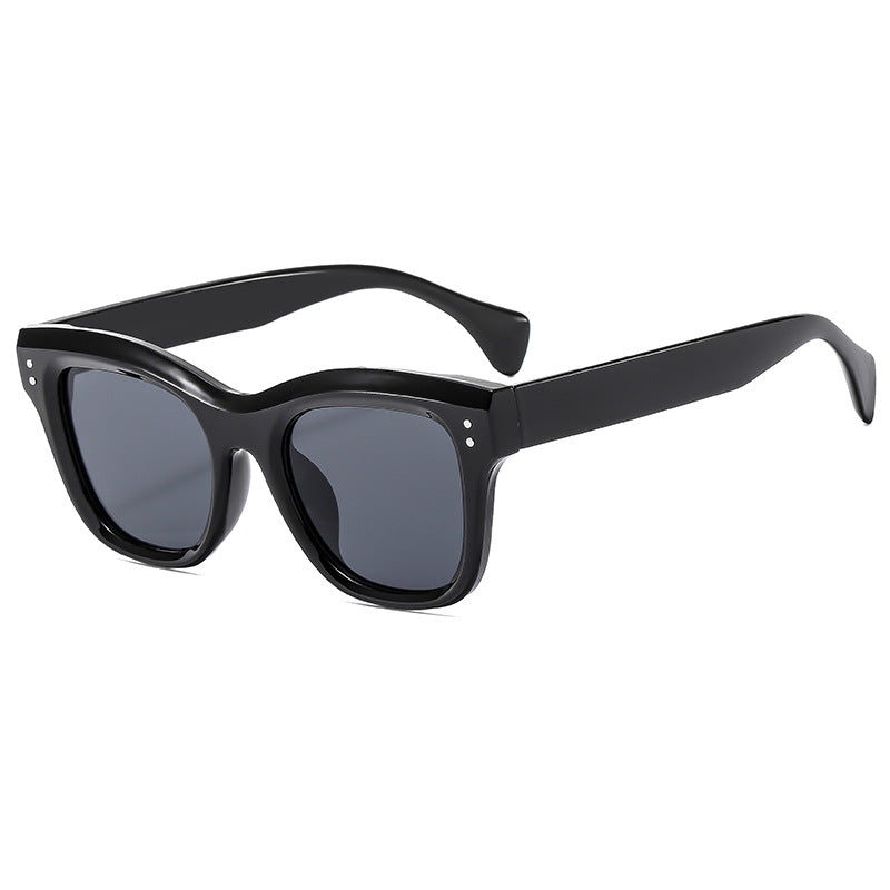 Dame retro-inspirert solbrille med beskyttende UV-lysfilter Skanto