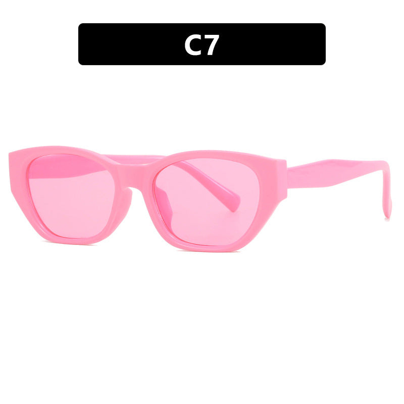Dame Cat-Eye solbriller med transparent, geometrisk ramme Skanto