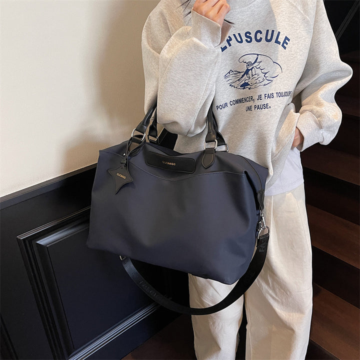 Elegant Reiset bag med praktiske lommer Skanto