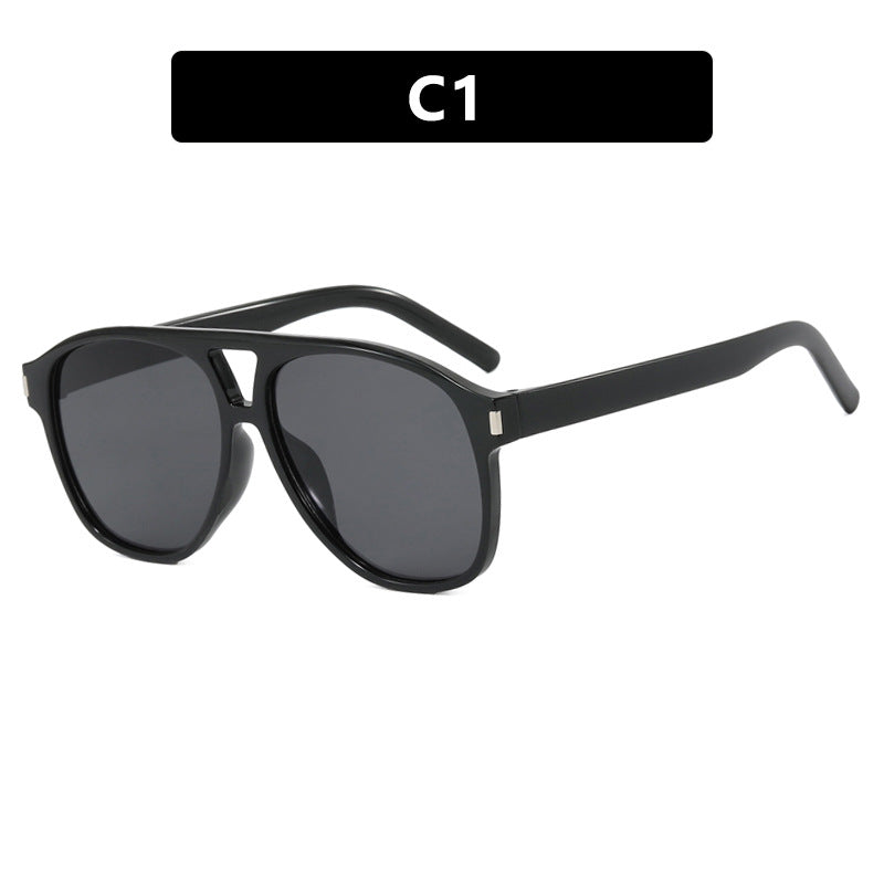 Damer solbrille i trendy skilpadde-design Skanto