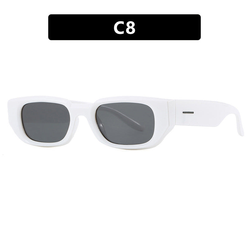 Dame trendy solbriller med innovativ, transparent ramme og polarisert glass Skanto
