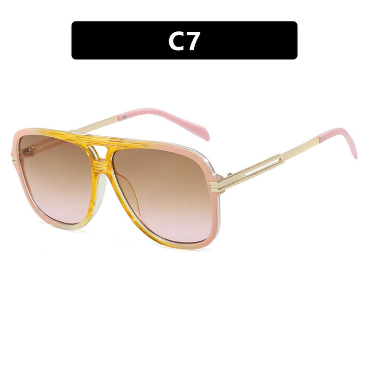 Dame oversized moteriktig solbrille med robust og elegant design Skanto
