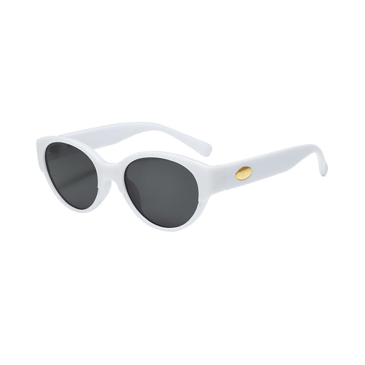 Dame moteriktig retro solbrille i moderne stil Skanto