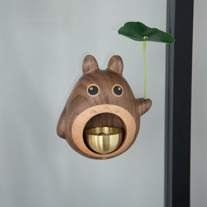 Håndlaget Tre Totoro Dørklokke Med Metallklokke | Skanto
