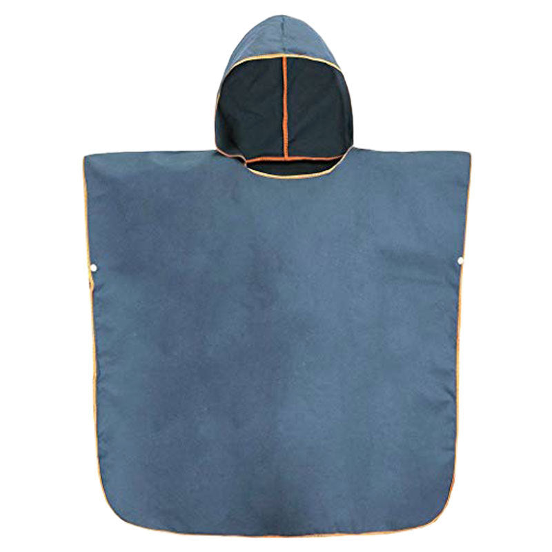 Regnponcho med hette Skanto