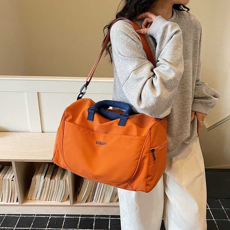 Dame Sportslig Duffle Bag med justerbart bæresystem Skanto