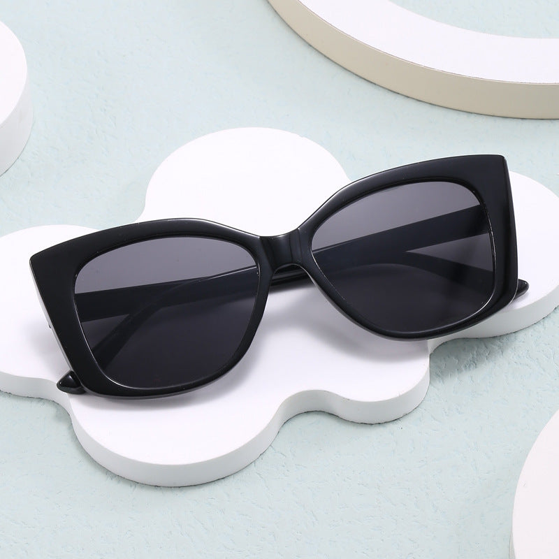 Damer Modische Cat-Eye Solbriller med moderne design Skanto