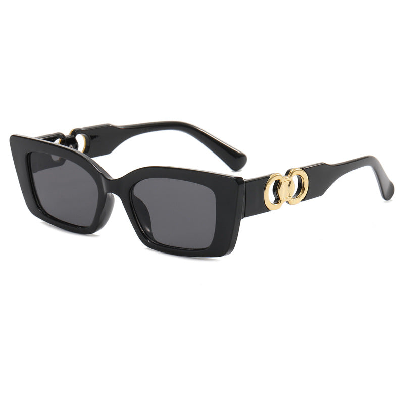 Dame moteriktig firkantet solbrille med glamorøse aksenter Skanto