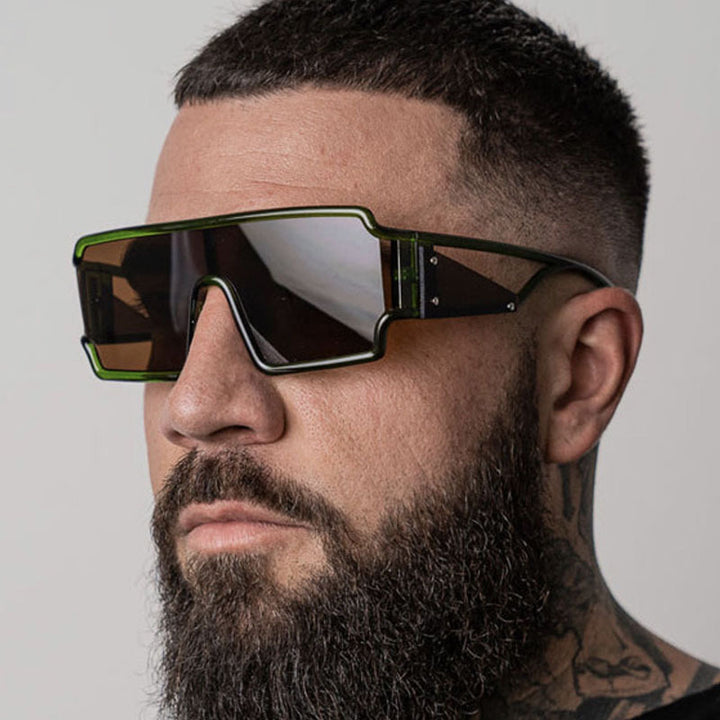 Dame moteriktig sports solbrille med futuristisk design Skanto