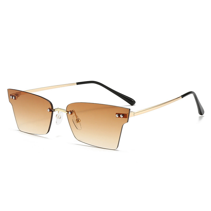 Dame trendy geometrisk solbrille med ultralett ramme Skanto