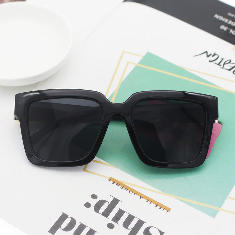 Dame trendy firkantet solbrille med høyverdig UV-beskytter teknologi Skanto