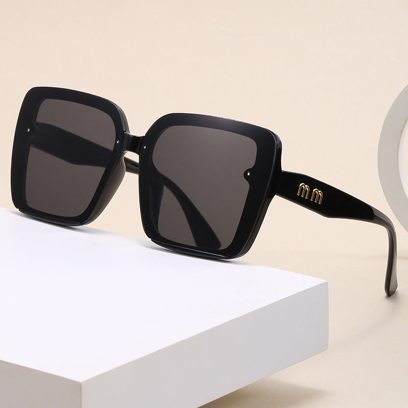 Dame moteriktig kvadratisk solbrille med gradientlinser Skanto