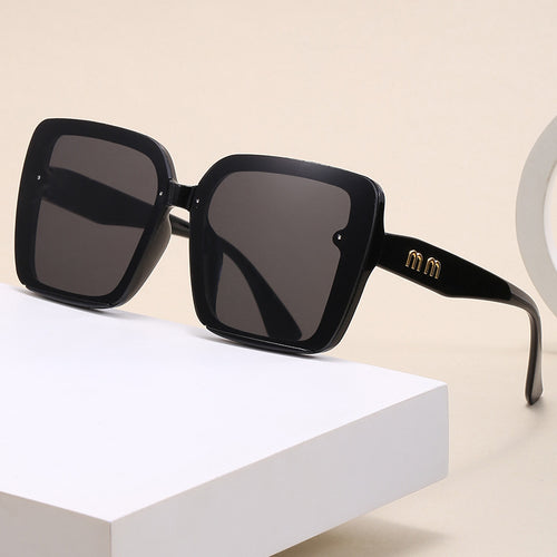 Dame moteriktig kvadratisk solbrille med gradientlinser Skanto
