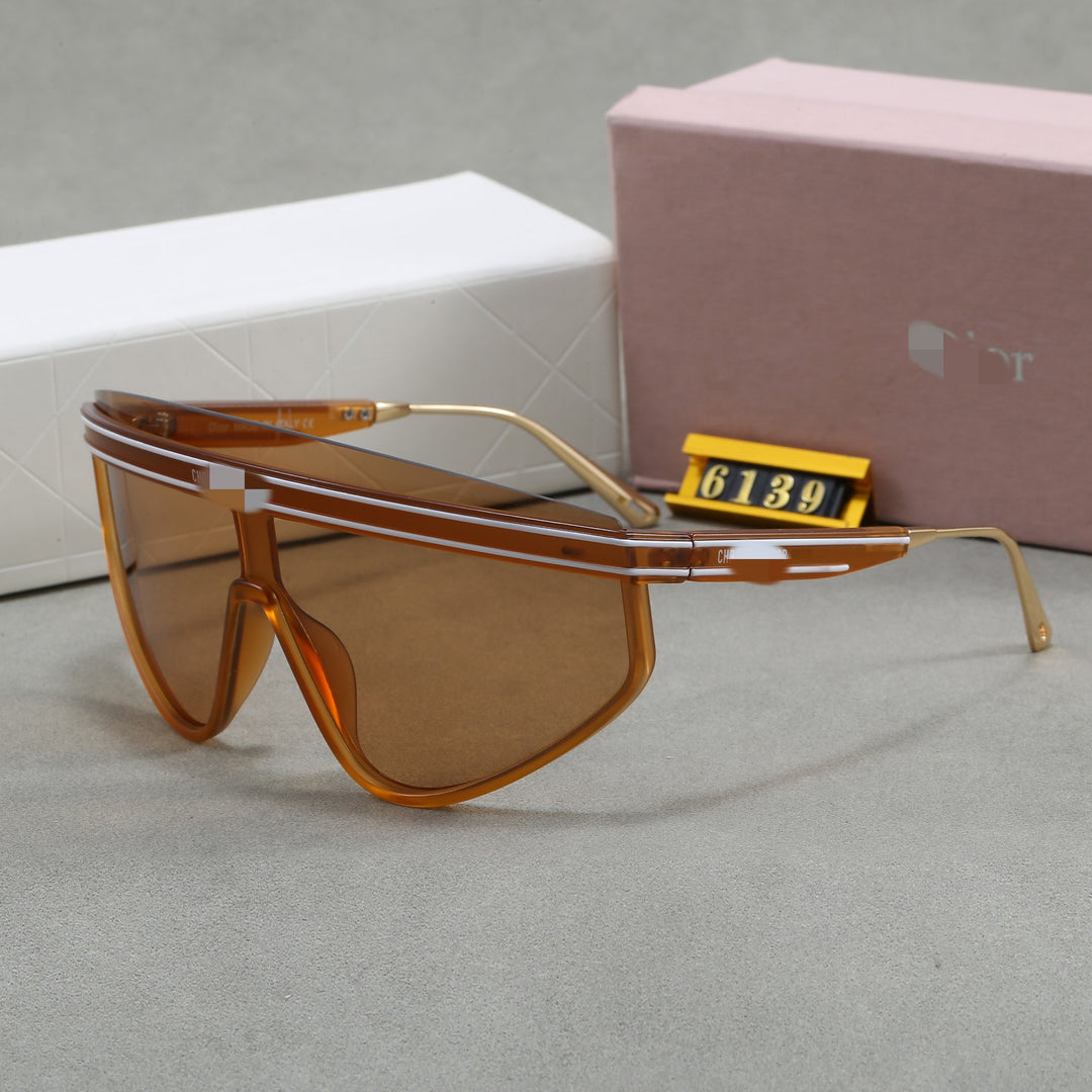 Damer Cat-Eye solbriller med moderne design Skanto