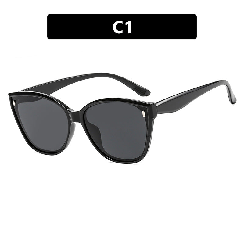 Dame Cat-Eye solbriller med beskyttende UV-filter og stilfull ramme Skanto