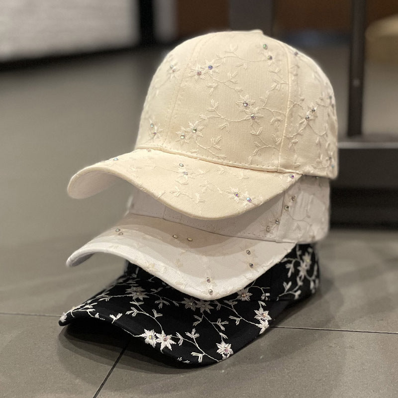 Kvinnebrodert baseball cap med rhinestones-detalj Skanto