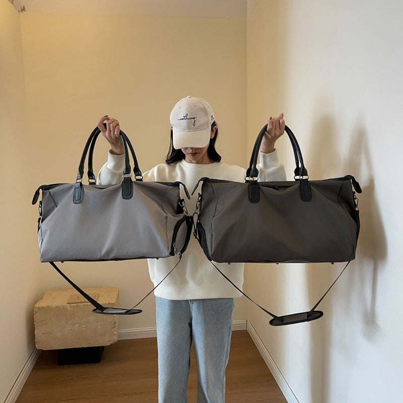 Elegant utformet reiseveske med multifunksjonelle innvendige lommer Skanto