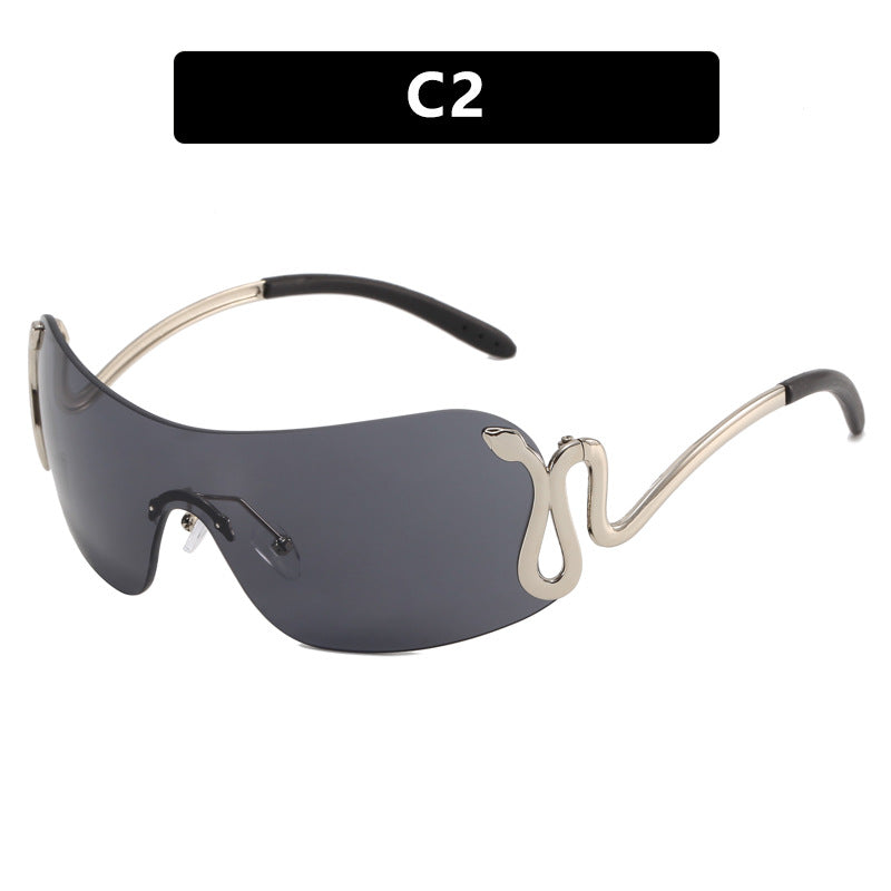 Damer futuristisk sportssolbrille med lekent design Skanto