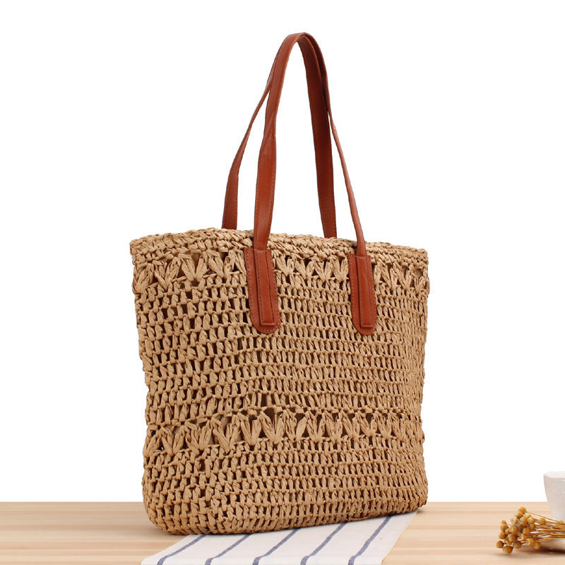 Handlekurv laget av flettet naturmateriale Skanto