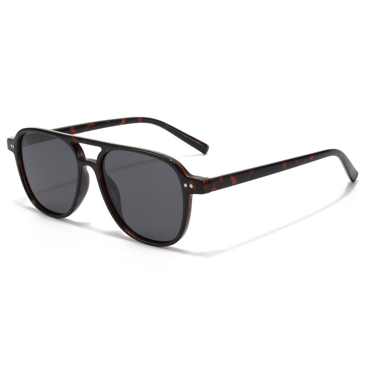 Dame designer solbrille med trendy havskilpadde ramme og UV-beskyttelse Skanto