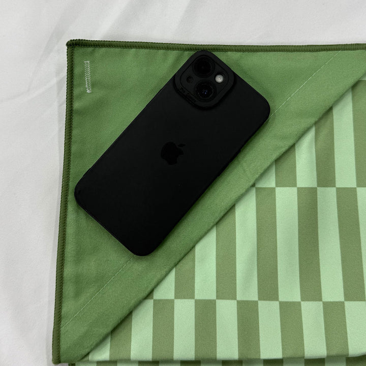 Strandhåndkle med moderne stripemønster Skanto