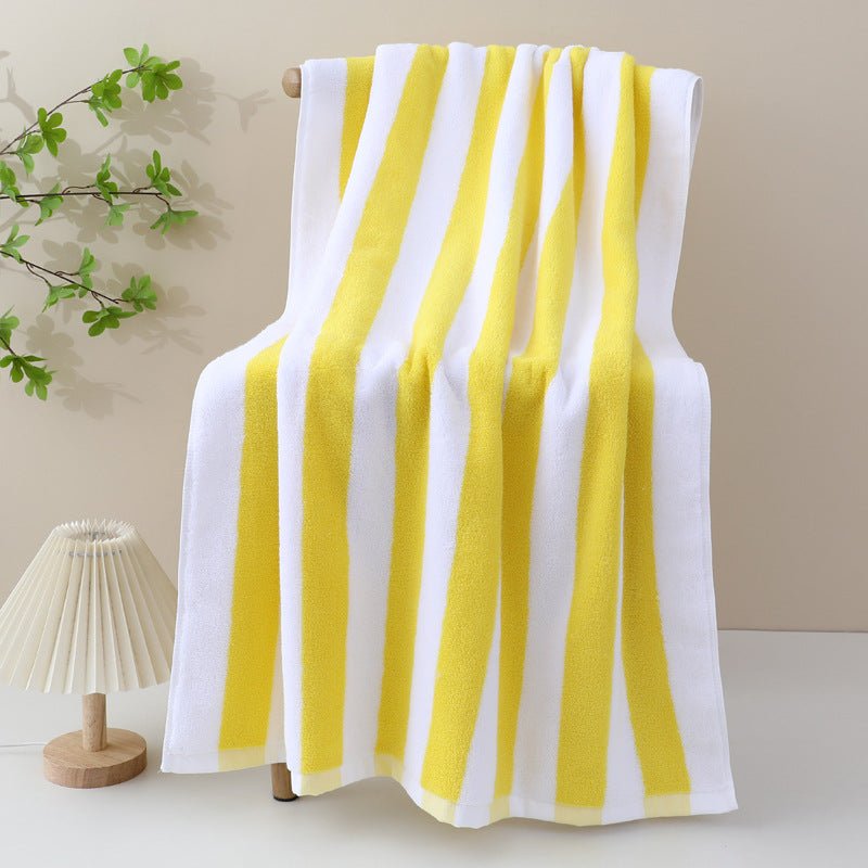 Luxurious beach towel with elegant stripe pattern Skanto