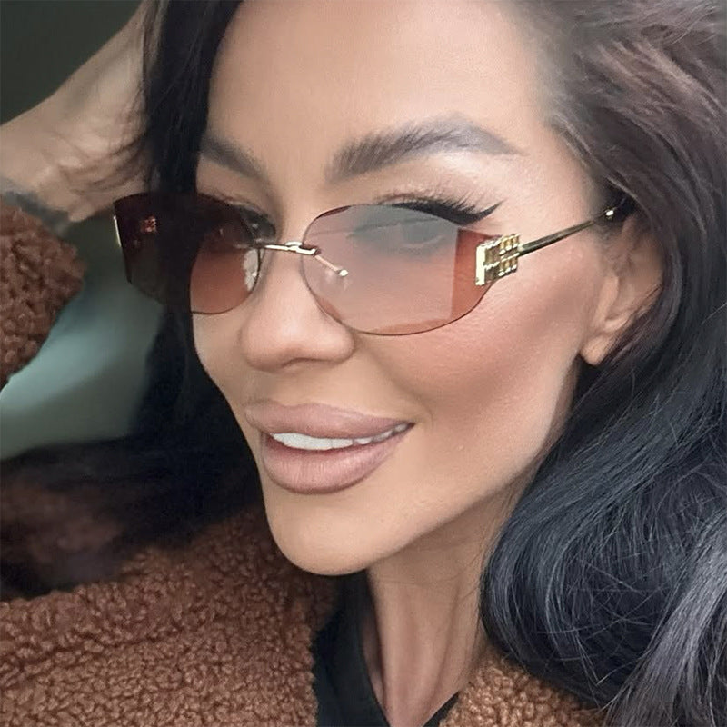 Dame sportlich pilot solbrille med beskyttende UV-filter og fleksibel ramme Skanto