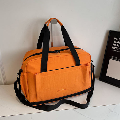 Sporty reiseveske med slitesterkt og vannavvisende materiale Skanto