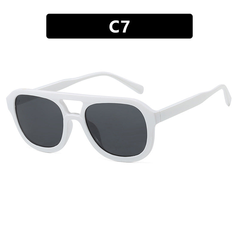 Dame modisch sport solbrille med bred, fleksibel ramme Skanto