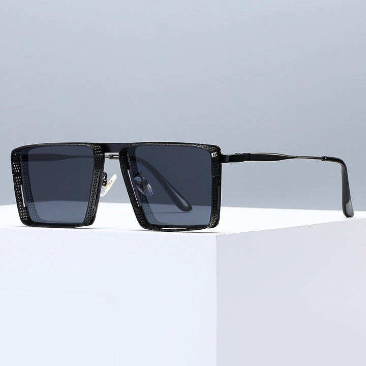 Dame Oversized Designer-solbriller med unikt rammedesign Skanto