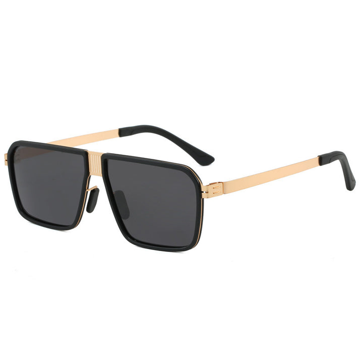 Dame moteriktig solbrille i moderne, firkantet design Skanto