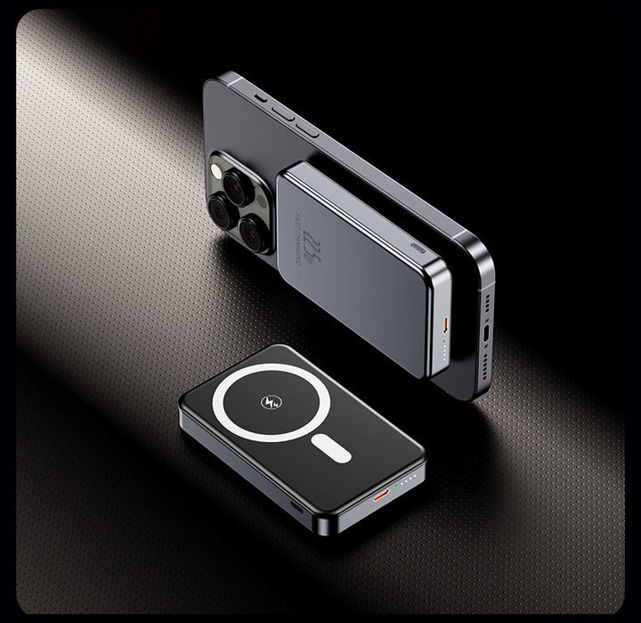 Bærbar trådløs powerbank med integrerte USB-kabler Skanto