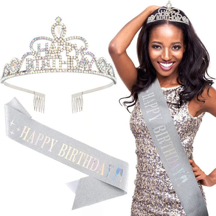 Dame Funkenkrone med "Happy Birthday" skrift Skanto