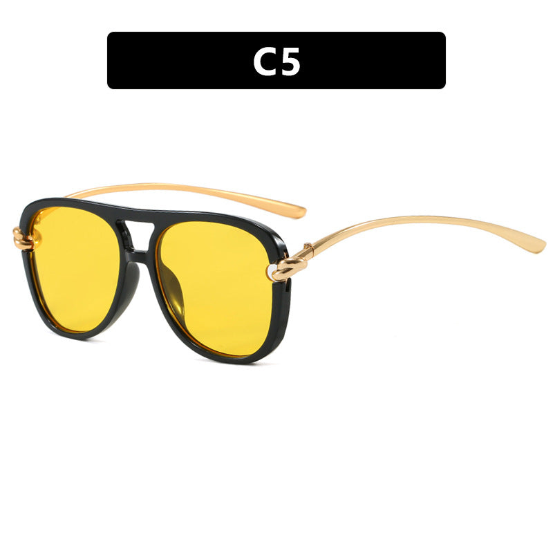 Dame sports solbrille med bred plastramme og UV-beskyttelse Skanto