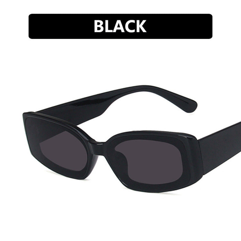 Dame mote solbrille i futuristisk transparentdesign Skanto