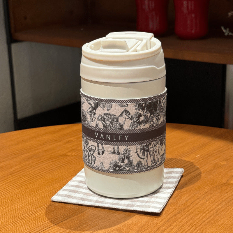 Dame Isolert kaffe-kopp med elegant design og sikkert lokksystem Skanto