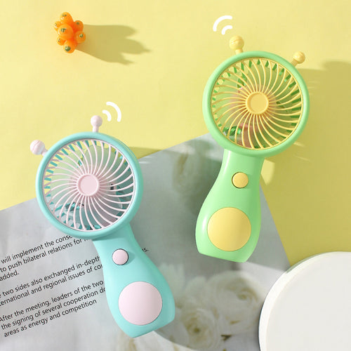 Kvinnelig bærbar håndvifte med ergonomisk design og stille viftetrinn Skanto