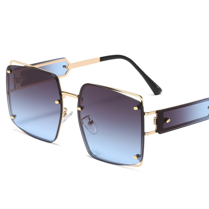 Damer elegante oversized solbriller med markant geometrisk design Skanto