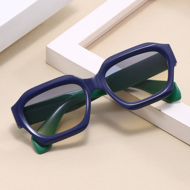 Dame modische geometriske oversized solbriller Skanto