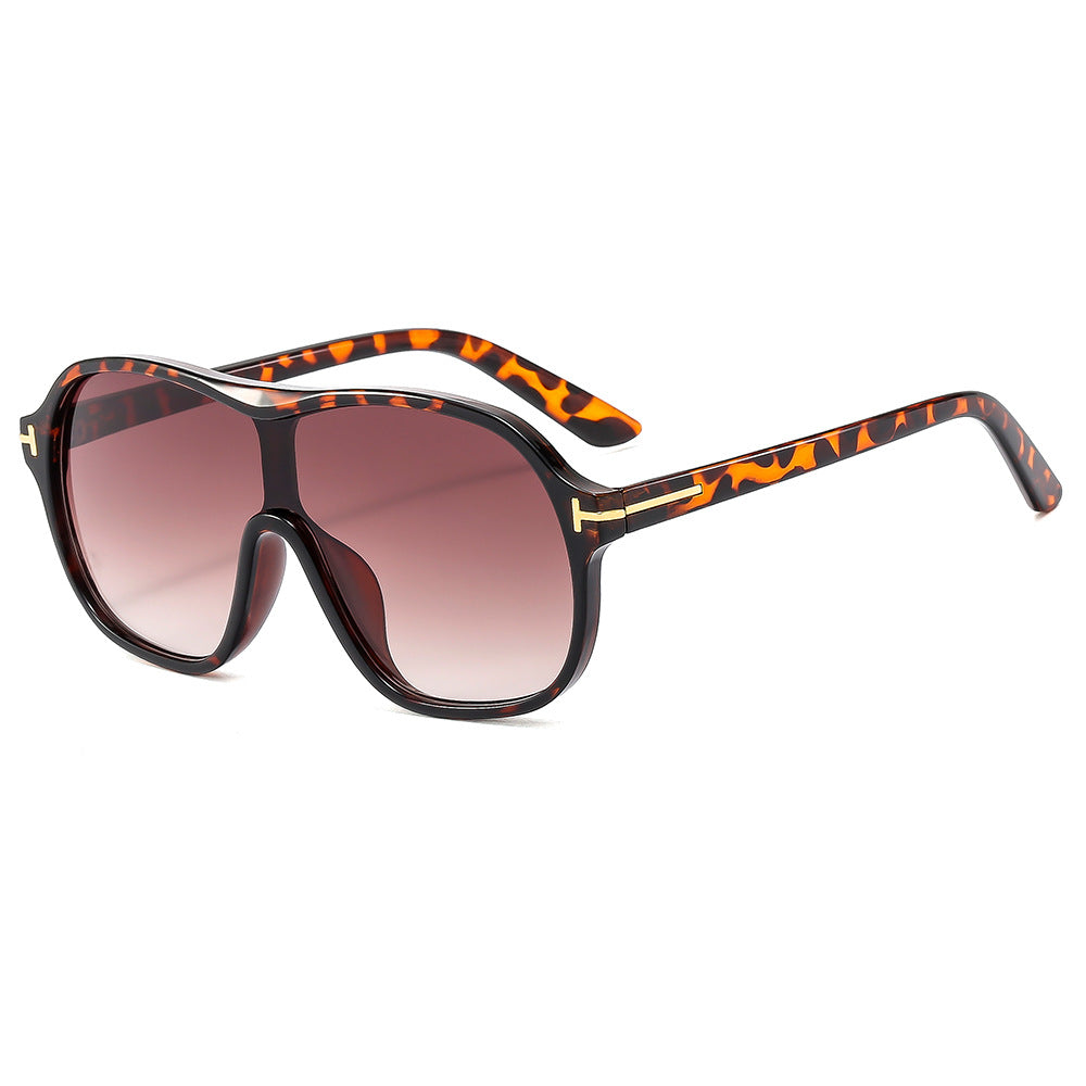 Dame moteriktig oversized solbrille med innovativt design Skanto